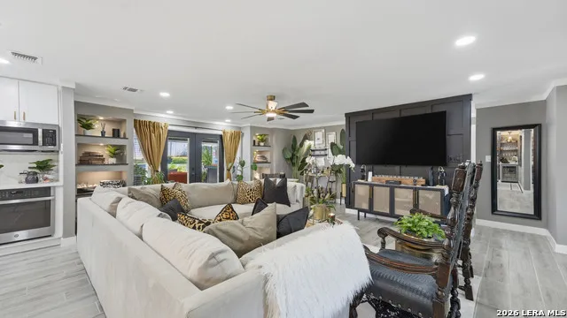 125 Rilla Vista San Antonio, TX 78216