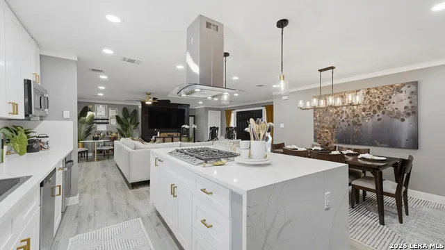 125 Rilla Vista San Antonio, TX 78216