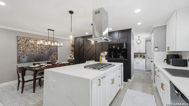 125 Rilla Vista San Antonio, TX 78216