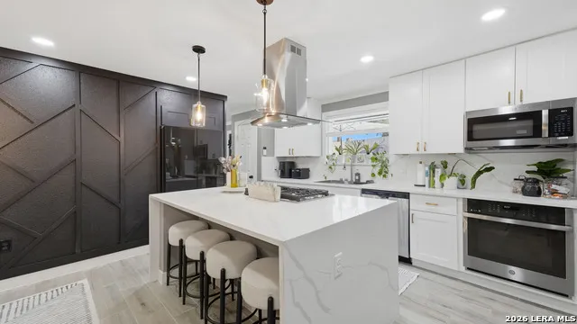 125 Rilla Vista San Antonio, TX 78216