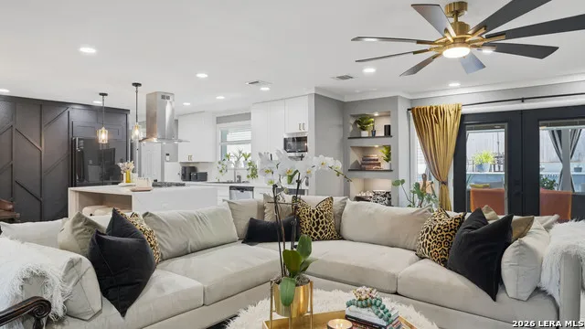 125 Rilla Vista San Antonio, TX 78216