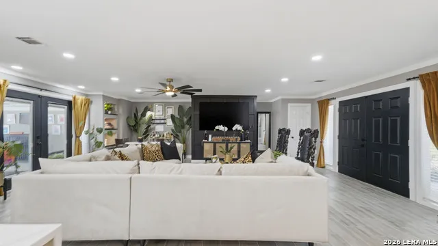 125 Rilla Vista San Antonio, TX 78216