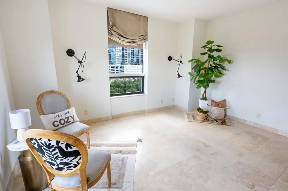 5100 San Felipe Street #72 Houston, TX 77056