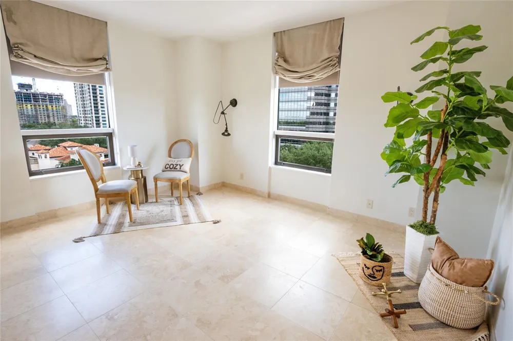 5100 San Felipe Street #72 Houston, TX 77056