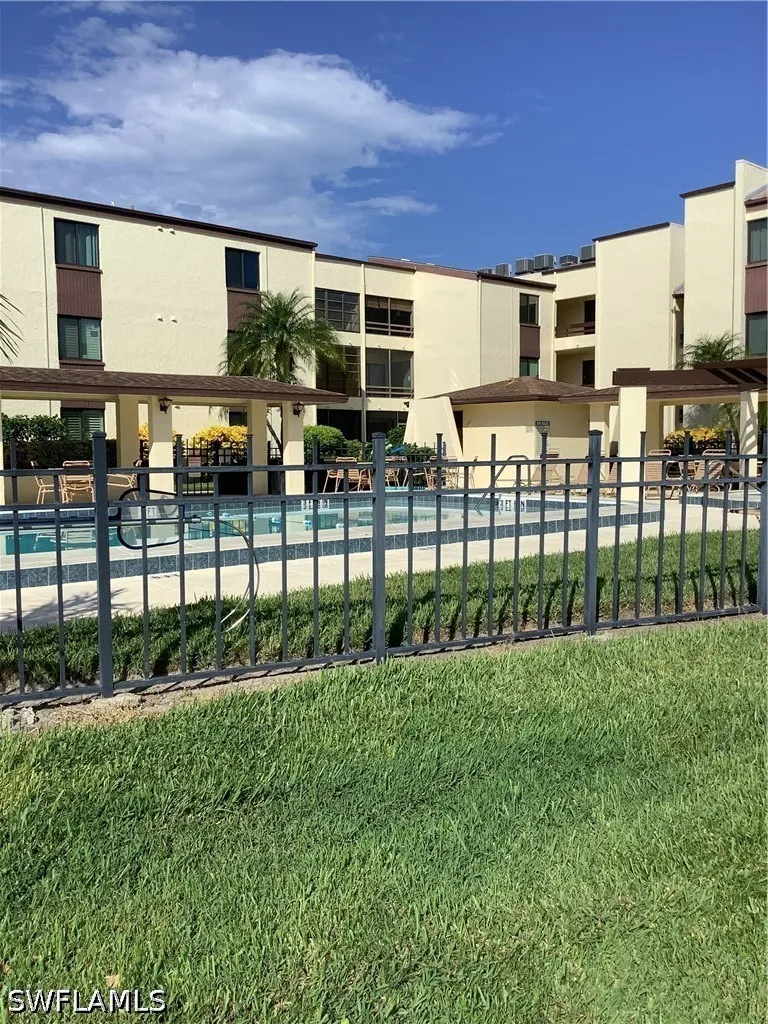 Boca Ciega Drive #105 Naples, FL 34112