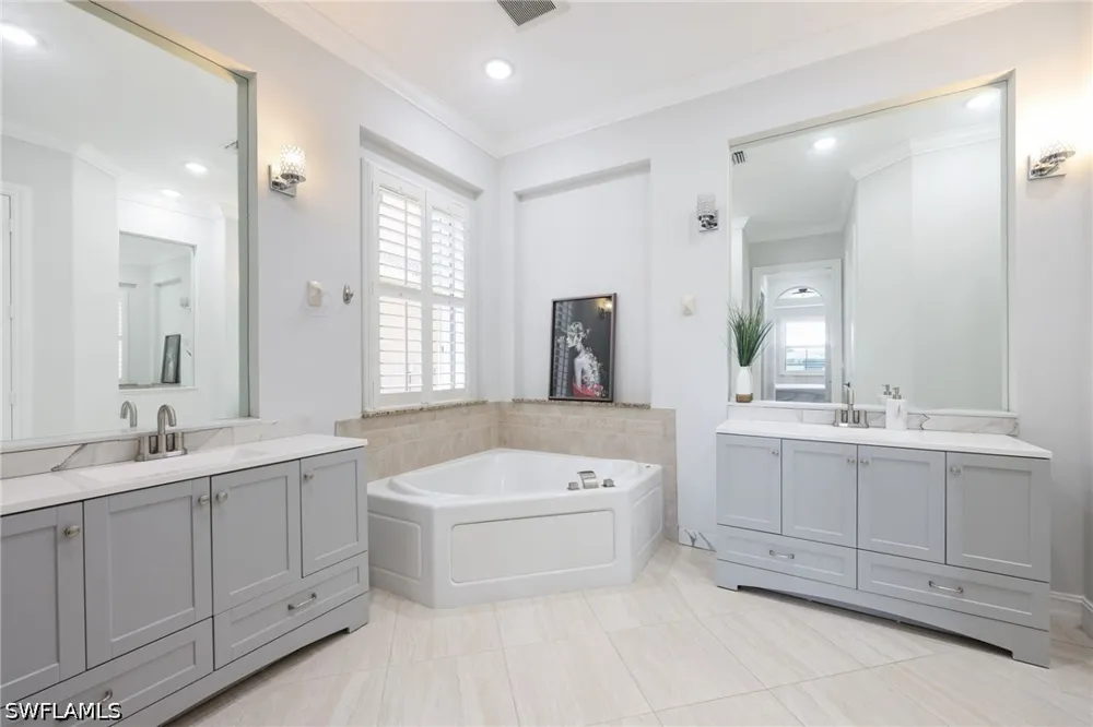 Serrano Circle Naples, FL 34105
