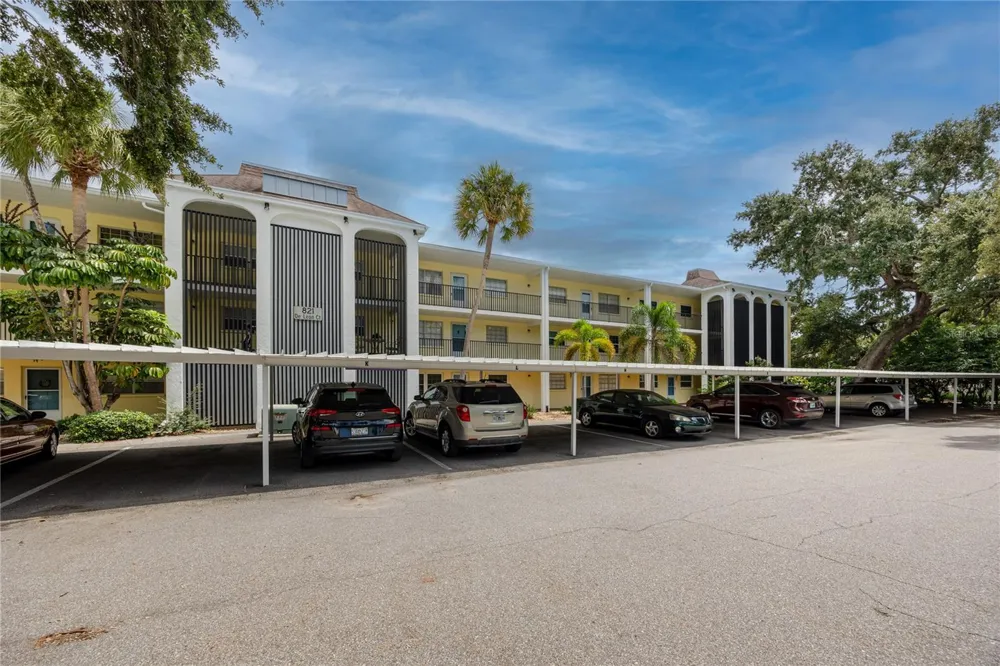 821 DELEON COURT #309 Dunedin, FL 34698