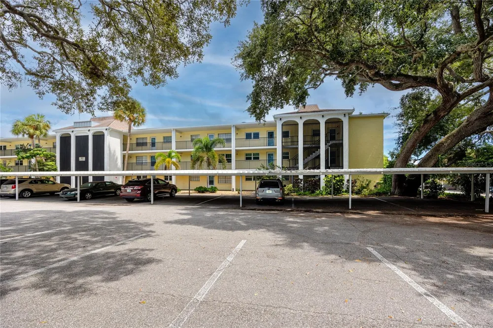 821 DELEON COURT #309 Dunedin, FL 34698