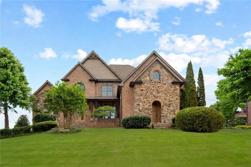 2613 Northern Oak Drive Braselton, GA 30517