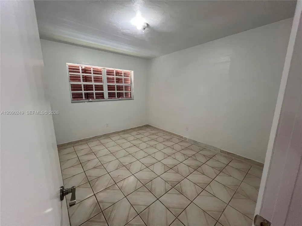 260 W 15th St #0 Hialeah, FL 33010