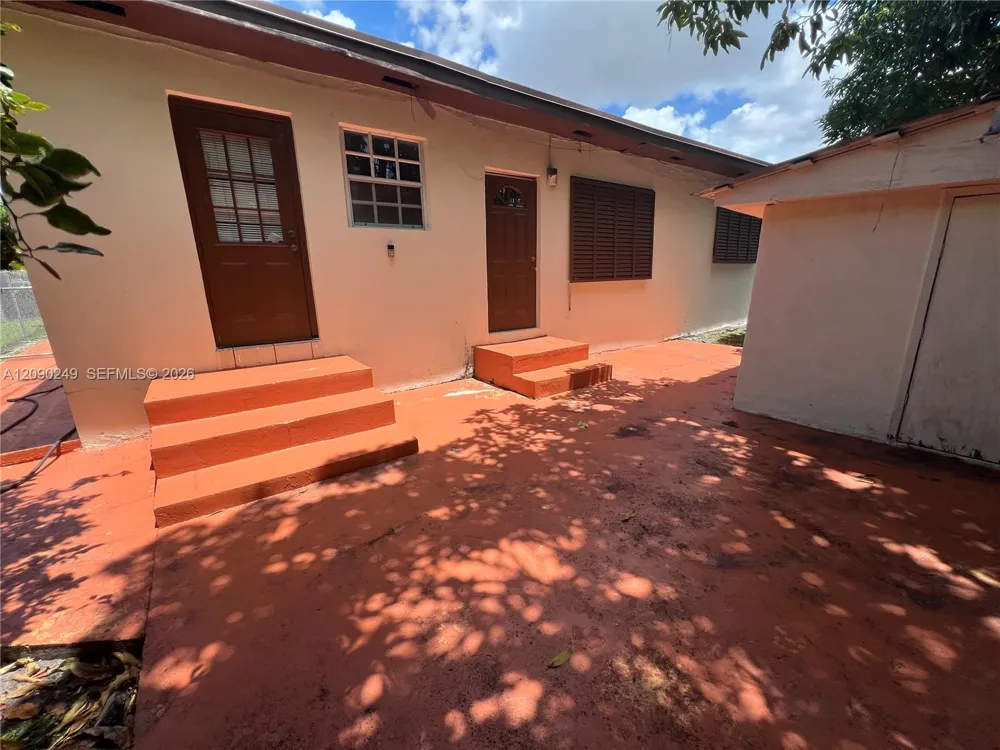 260 W 15th St #0 Hialeah, FL 33010