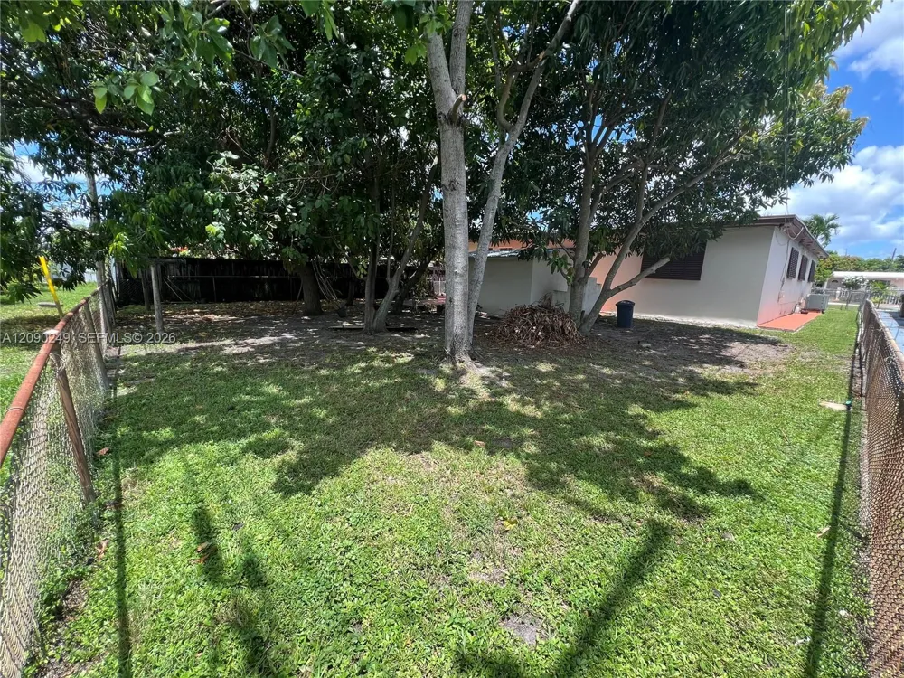 260 W 15th St #0 Hialeah, FL 33010