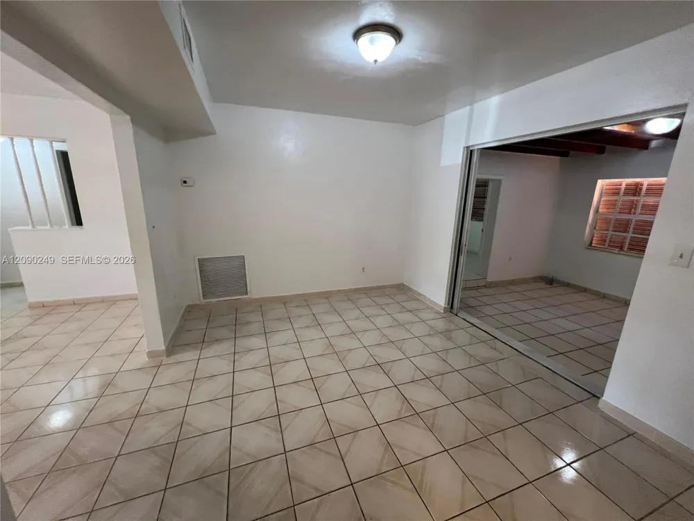260 W 15th St #0 Hialeah, FL 33010