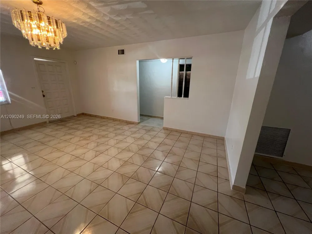 260 W 15th St #0 Hialeah, FL 33010