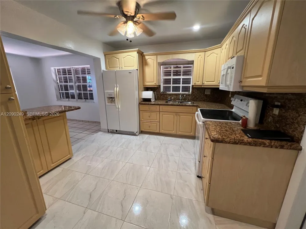 260 W 15th St #0 Hialeah, FL 33010