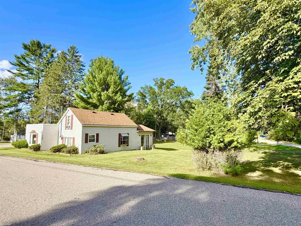 112 Lakeview Drive Hawes Township, MI 48742
