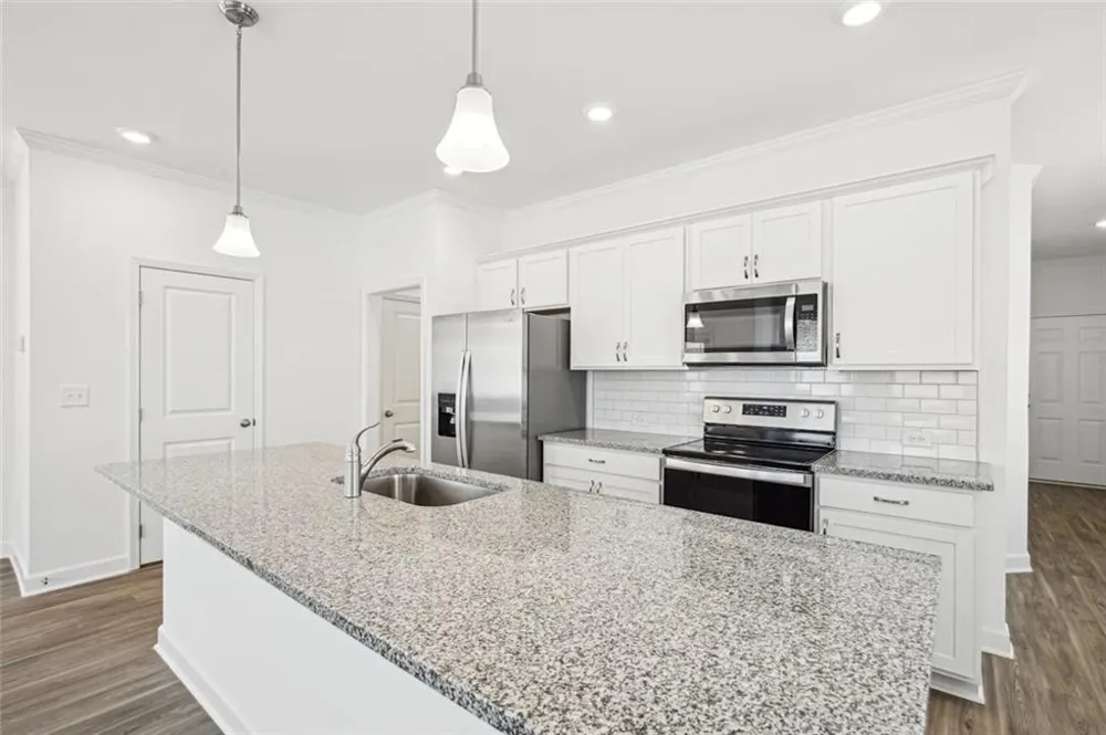 4048 Hillmont Lane Powder Springs, GA 30127
