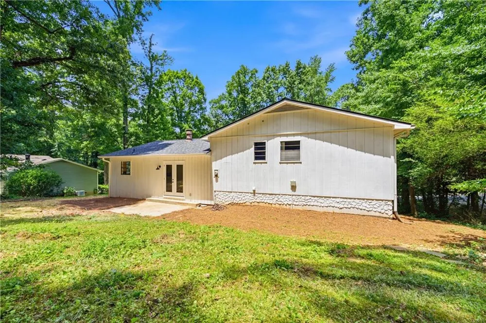 411 Hunters Lane Woodstock, GA 30189