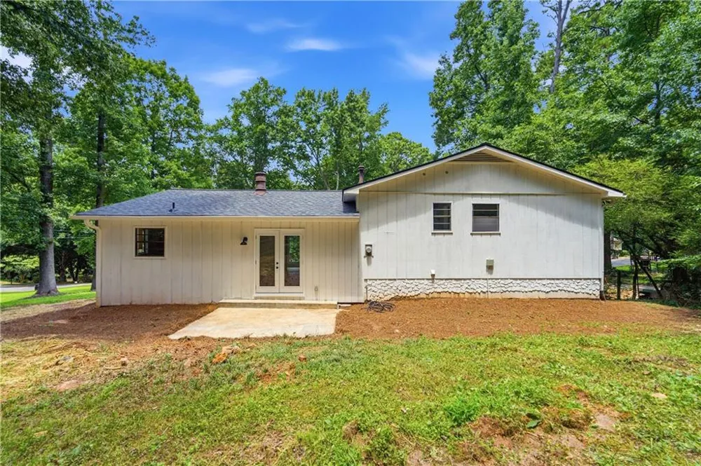 411 Hunters Lane Woodstock, GA 30189