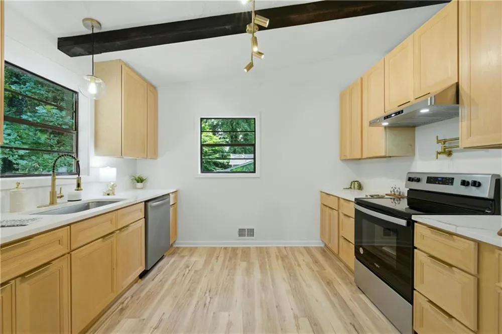 411 Hunters Lane Woodstock, GA 30189