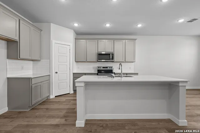 8654 RUCKER POND TRAIL San Antonio, TX 78252