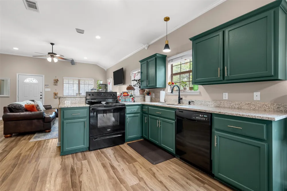 102 Garden Drive Waco, TX 76706