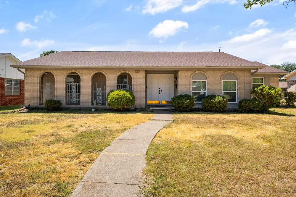 2107 Aloha Drive Mesquite, TX 75150