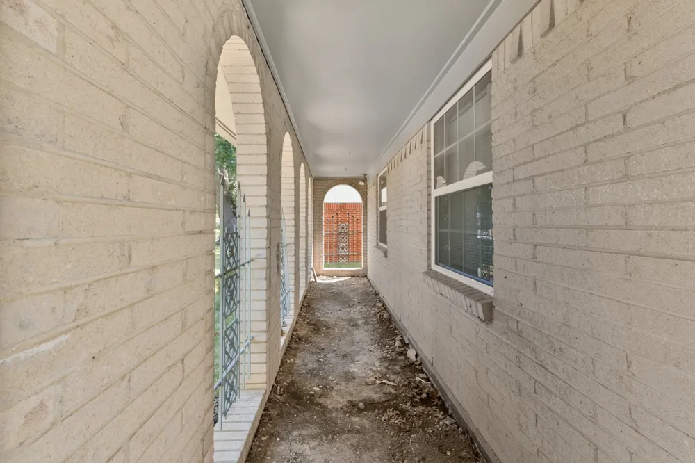 2107 Aloha Drive Mesquite, TX 75150