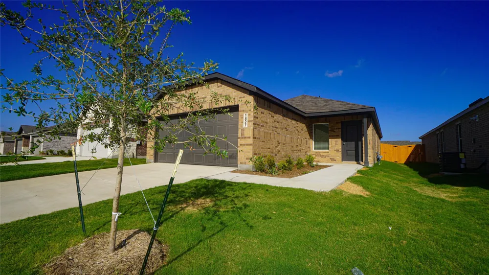 1827 Sanderling Street Forney, TX 75126