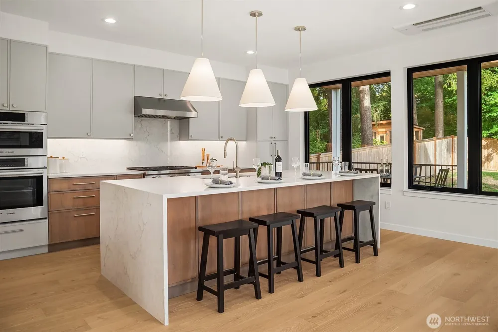 6214 40th Avenue NE Seattle, WA 98115