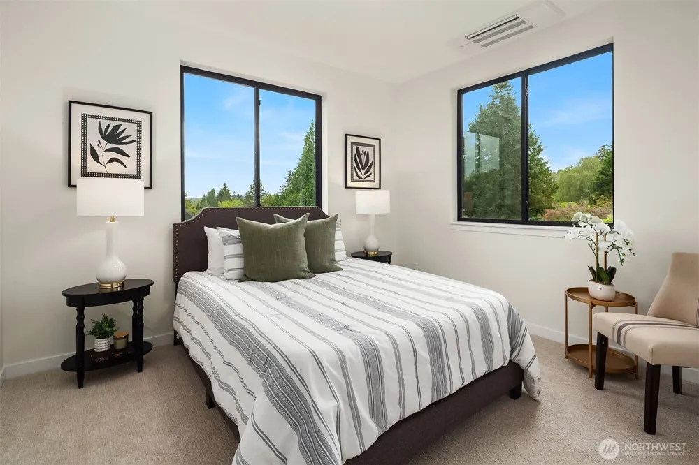6214 40th Avenue NE Seattle, WA 98115