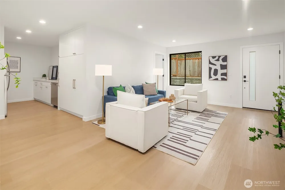 6214 40th Avenue NE Seattle, WA 98115