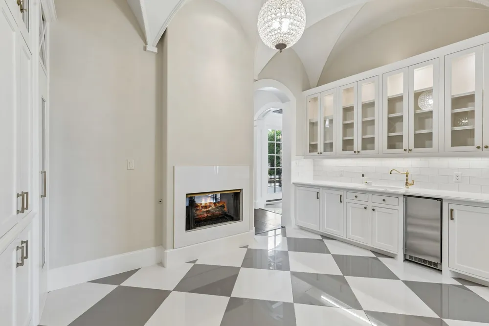 6900 Rockingham Court Colleyville, TX 76034