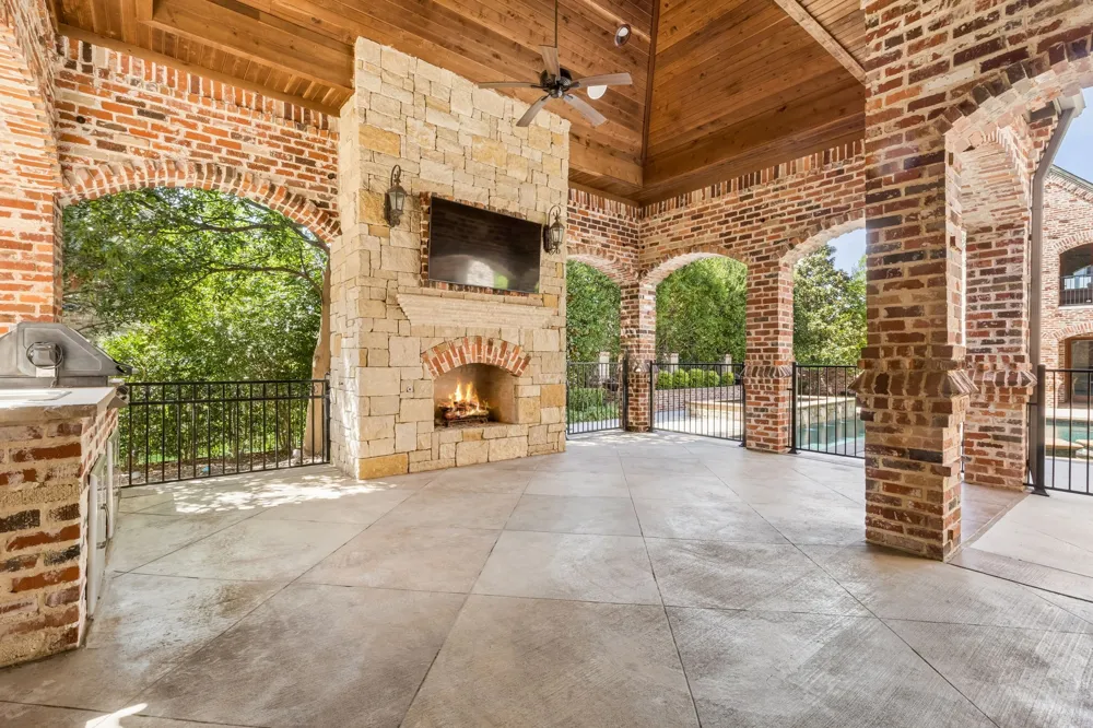 6900 Rockingham Court Colleyville, TX 76034