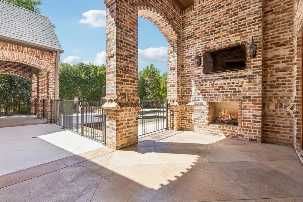 6900 Rockingham Court Colleyville, TX 76034