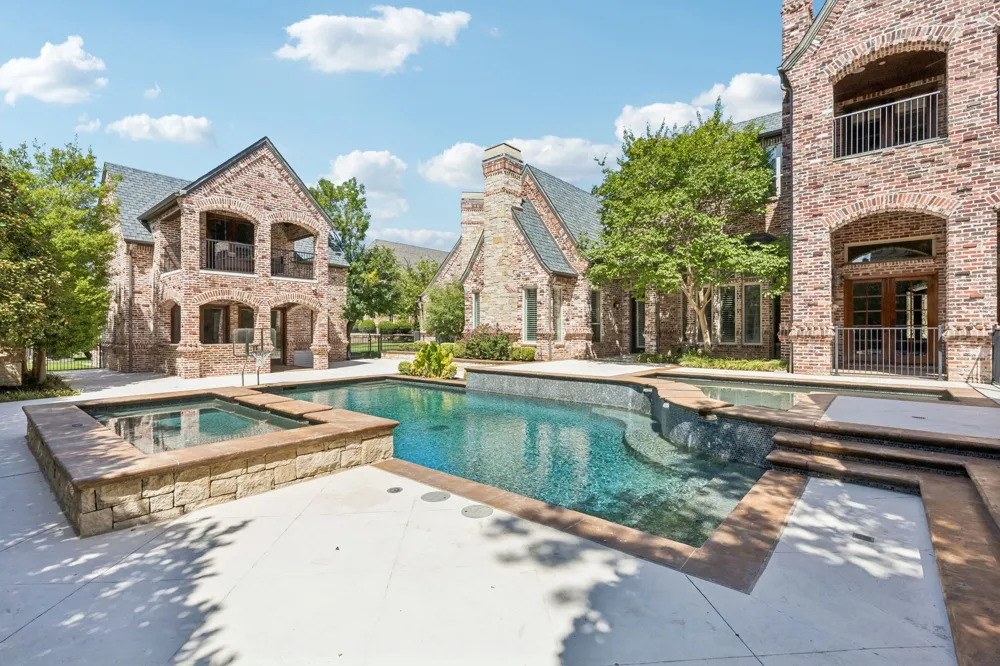 6900 Rockingham Court Colleyville, TX 76034