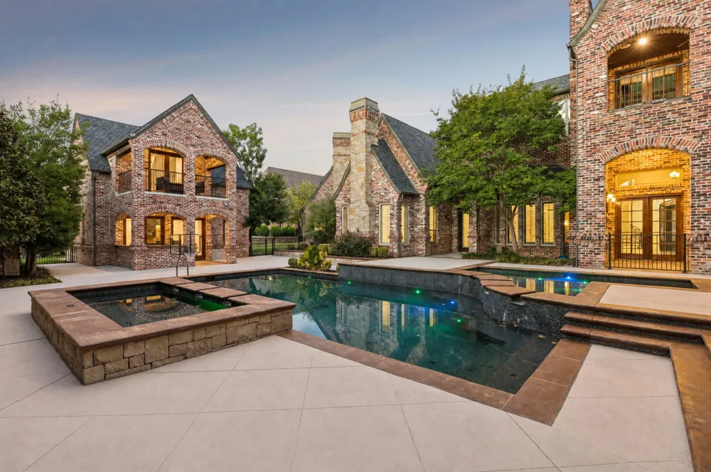 6900 Rockingham Court Colleyville, TX 76034
