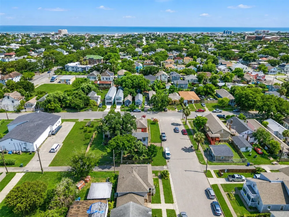1510 36th Street Galveston, TX 77550