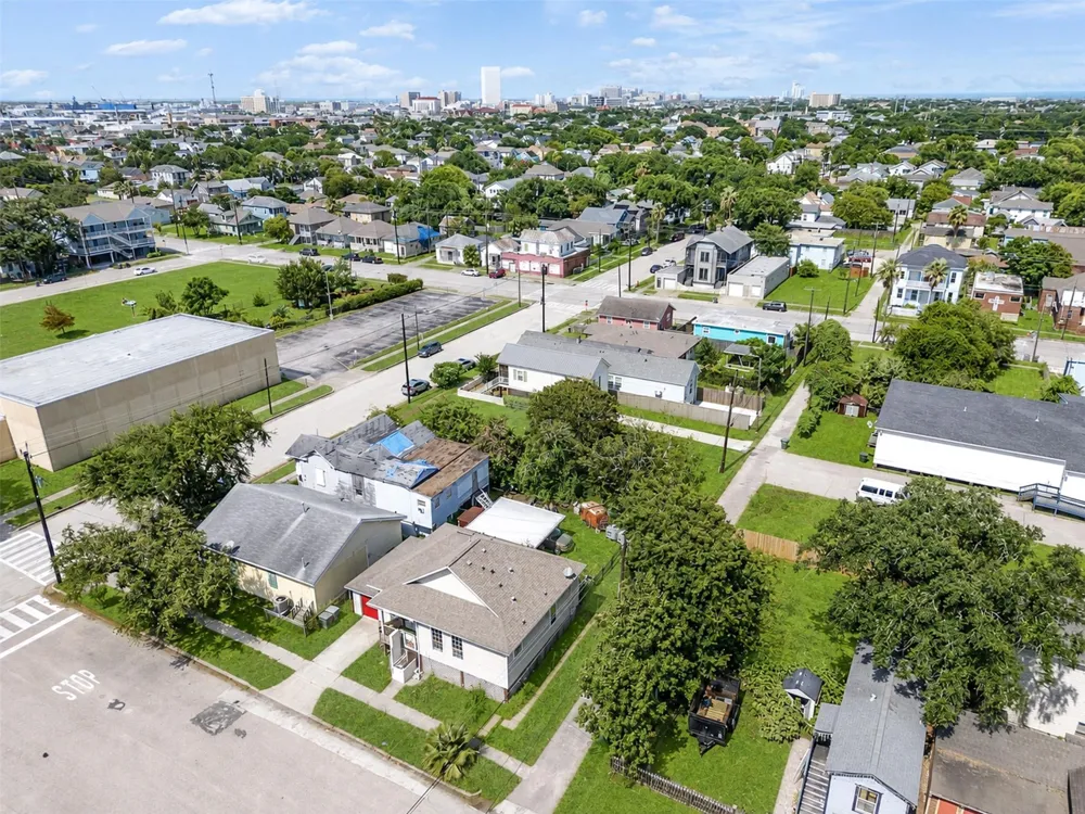 1510 36th Street Galveston, TX 77550