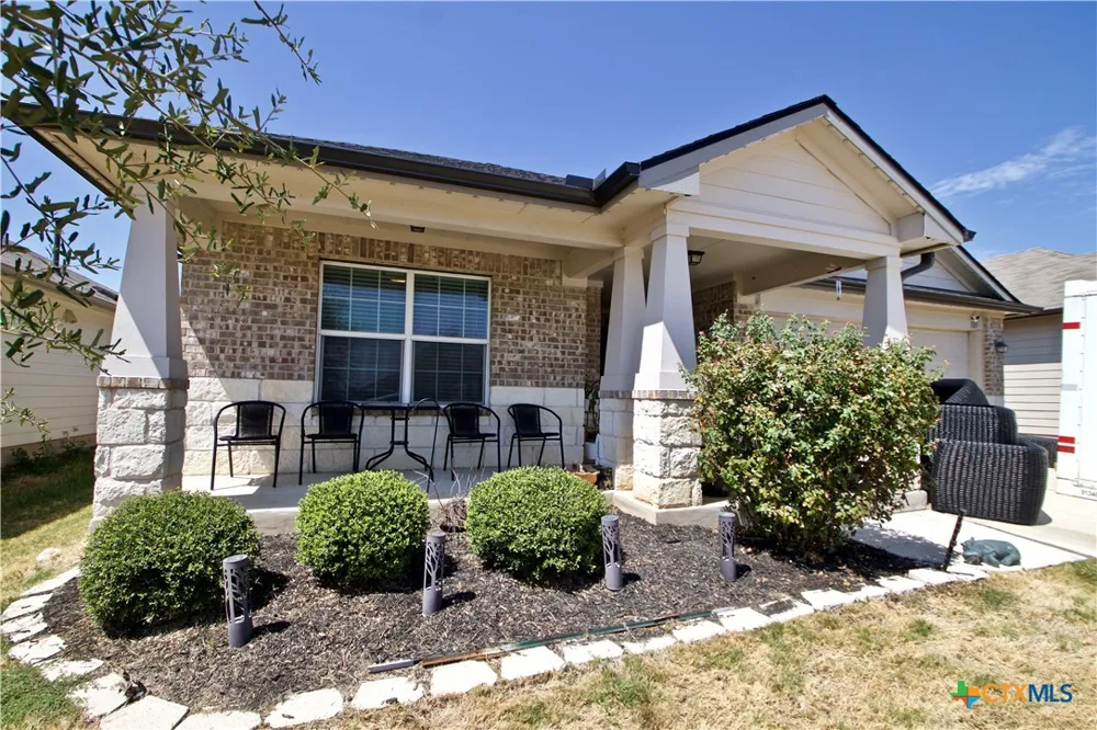 105 Harlan Drive Hutto, TX 78634