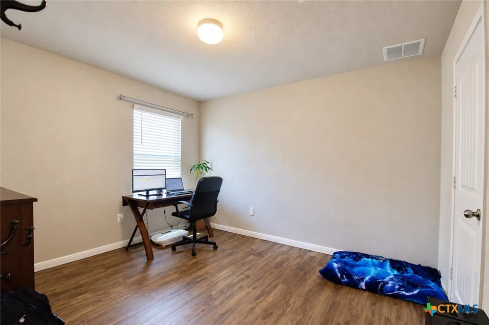 105 Harlan Drive Hutto, TX 78634