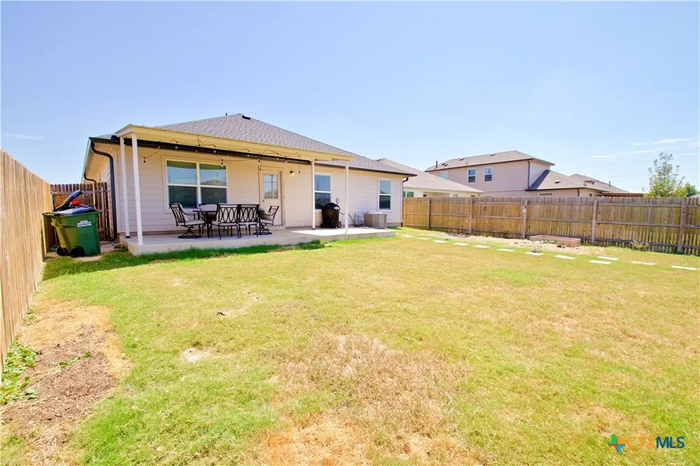 105 Harlan Drive Hutto, TX 78634