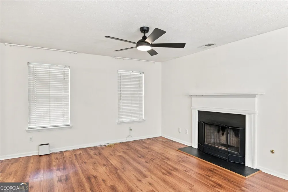 2928 Noah DR Acworth, GA 30101