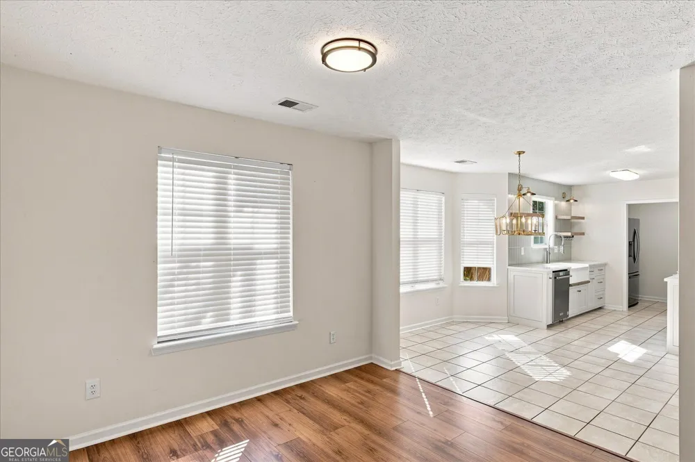 2928 Noah DR Acworth, GA 30101