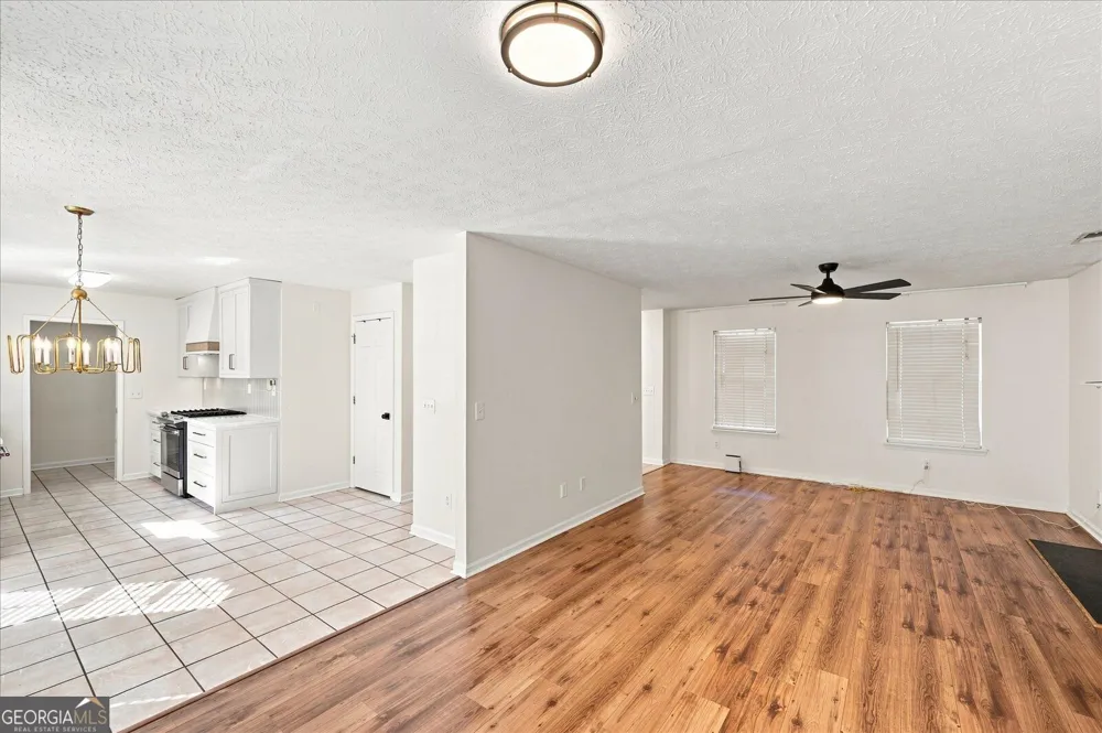 2928 Noah DR Acworth, GA 30101