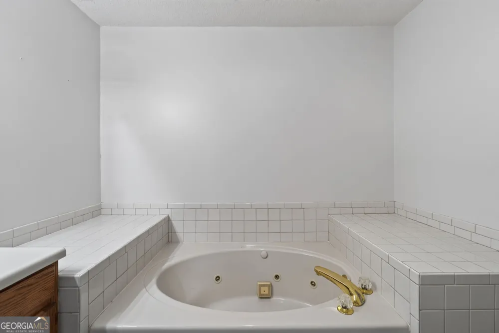 143 Hudson WAY Macon, GA 31216
