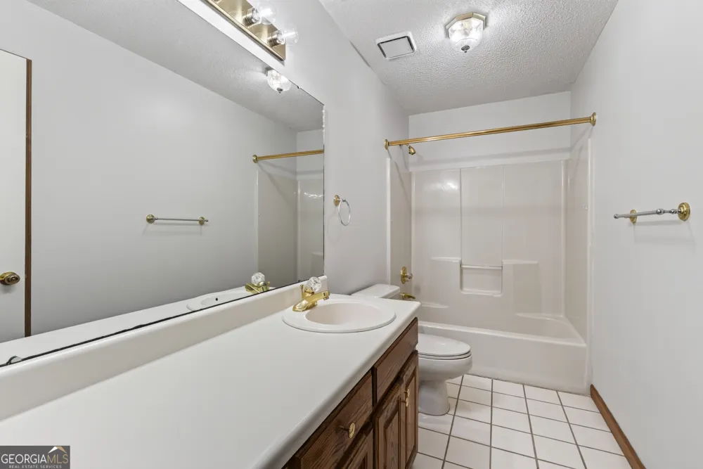 143 Hudson WAY Macon, GA 31216