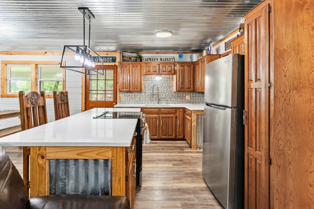 7478 County Road 1020 Wolfe City, TX 75496