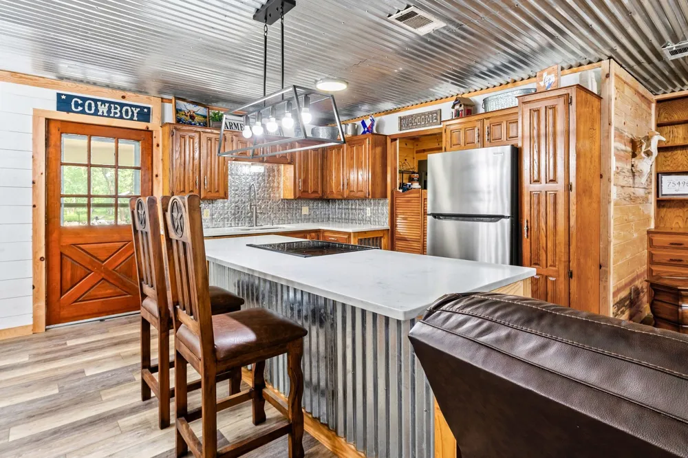 7478 County Road 1020 Wolfe City, TX 75496