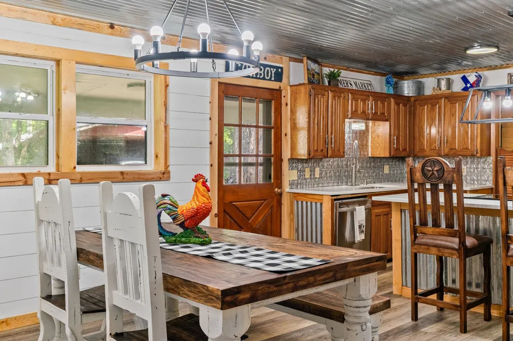 7478 County Road 1020 Wolfe City, TX 75496
